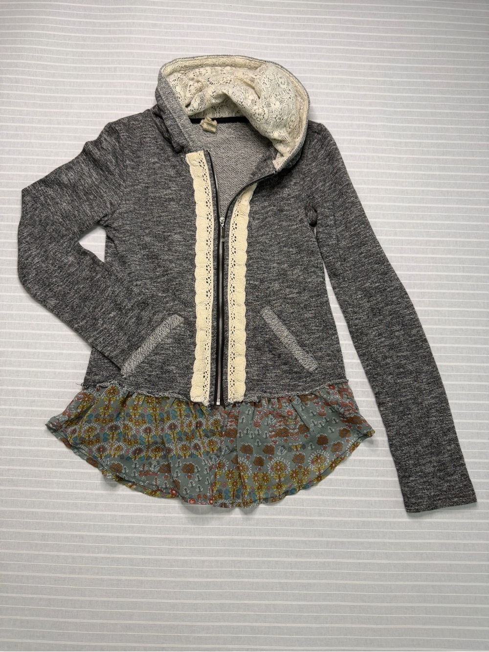 🍂 Gimmicks by BKE Boho Lace & Floral Hooded Zip Jacket – XS